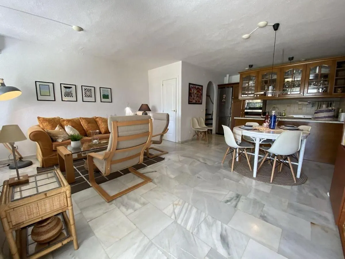 מנילבה Maison Acces Direct A La Mer וילה